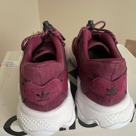 Adidas Womens Ozweego Plus W Victory Crimson Running Shoes H01184 Size 8.5 - Picture 4 of 7